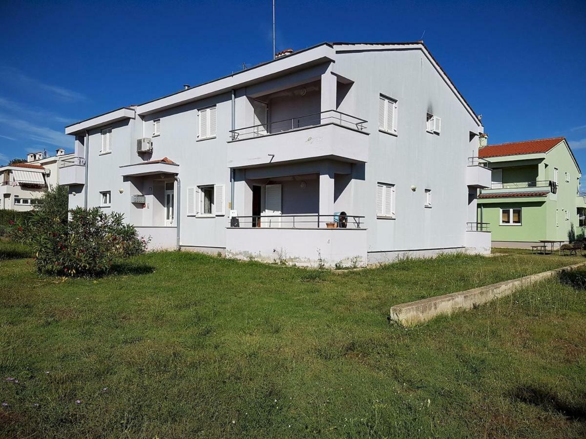 Apartment Vitalia 2+2 Poreč Exterior foto